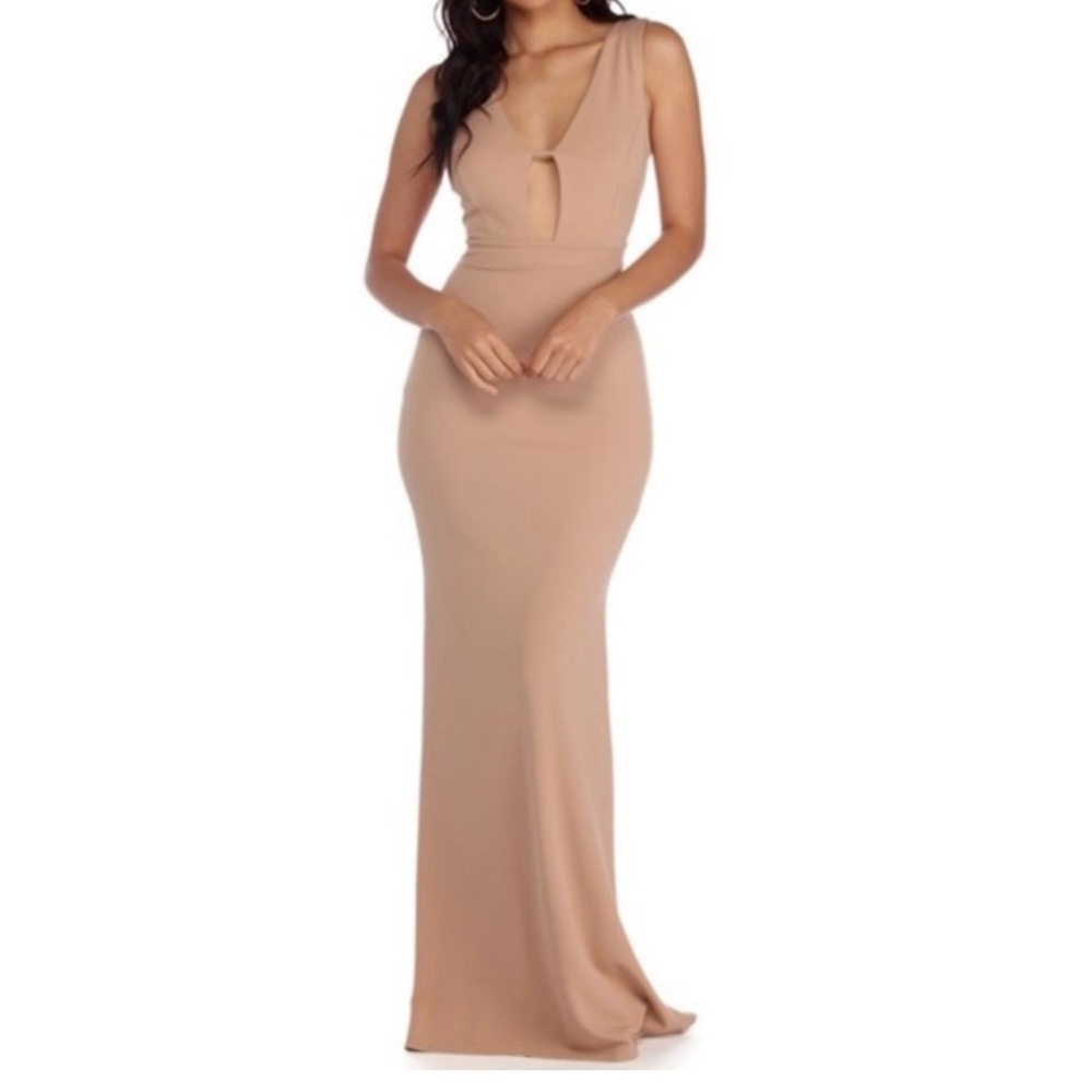 Windsor Nude Formal Mermaid Style Dress